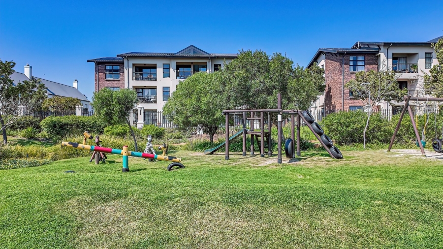 To Let 4 Bedroom Property for Rent in Royal Ascot Western Cape